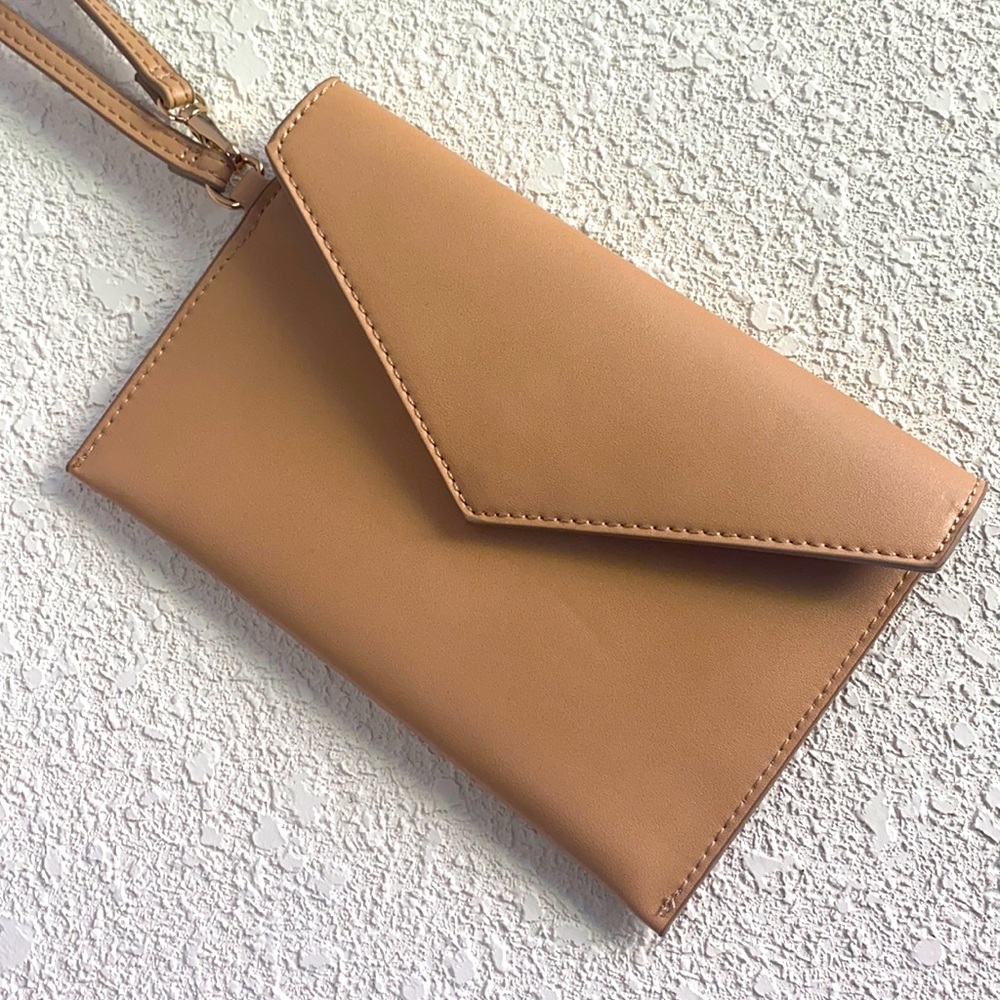 YIK FUNG WRISTLET